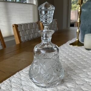 EUC Vintage crystal liquor decanter